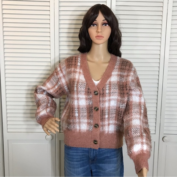 NWT Cupcakes & Cashmere Brushed Cropped Boyfriend Cardigan - Picture 2 of 14